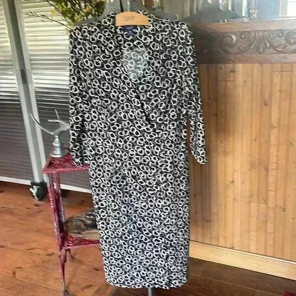 Chaps women’s size large, beautiful, black, and white summer dress. - Picture 1 of 7